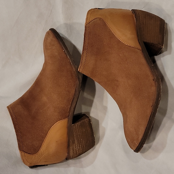 Charles David Shoes - Charles David brown suede ankle boots